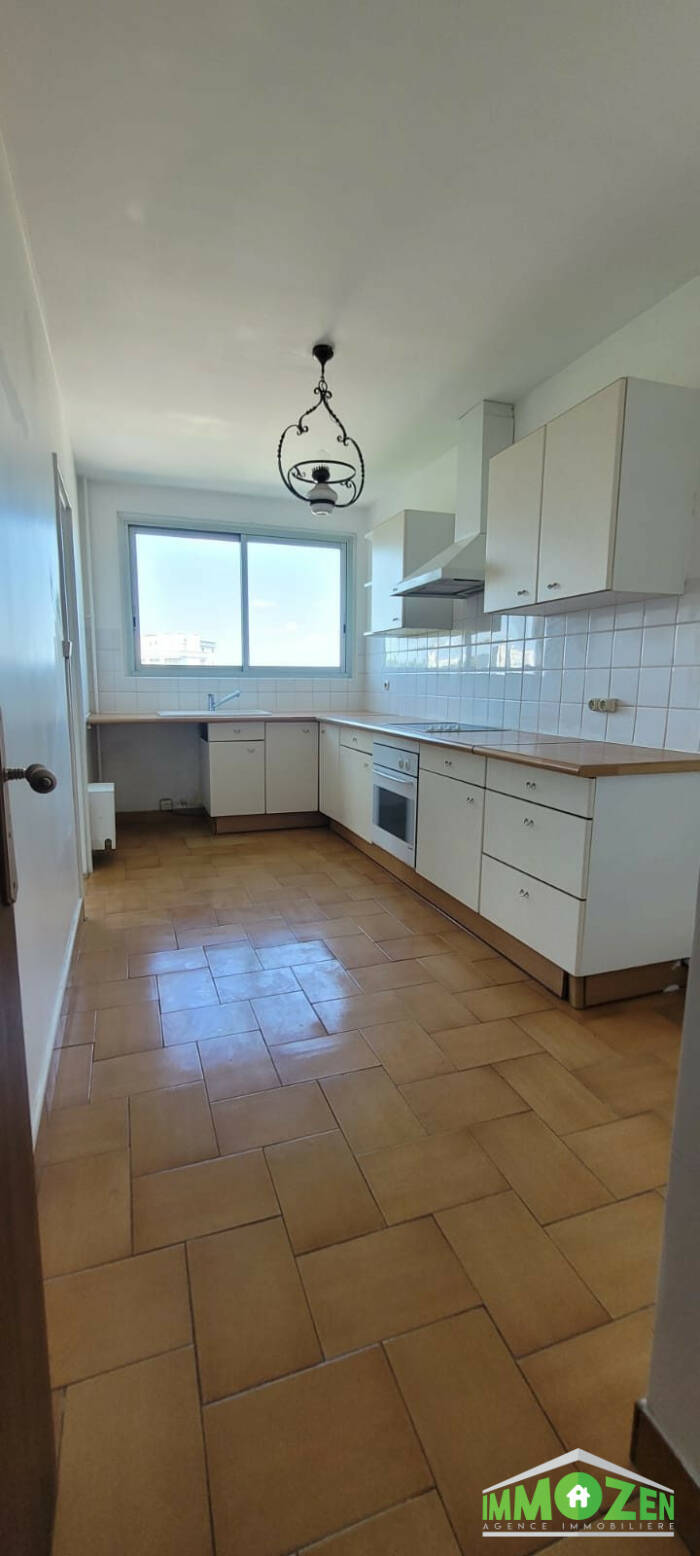 Appartement type F4 de 81m² + Cave Sucy-en-Brie à Sucy-en-Brie – Image 3