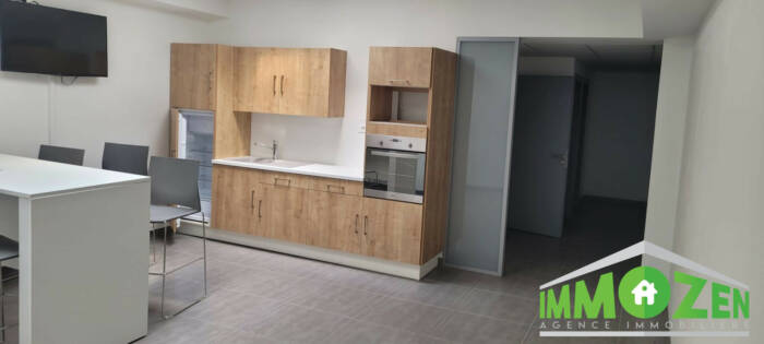 Bureaux Rénové au 1er et dernier étage à Metz – Image 11